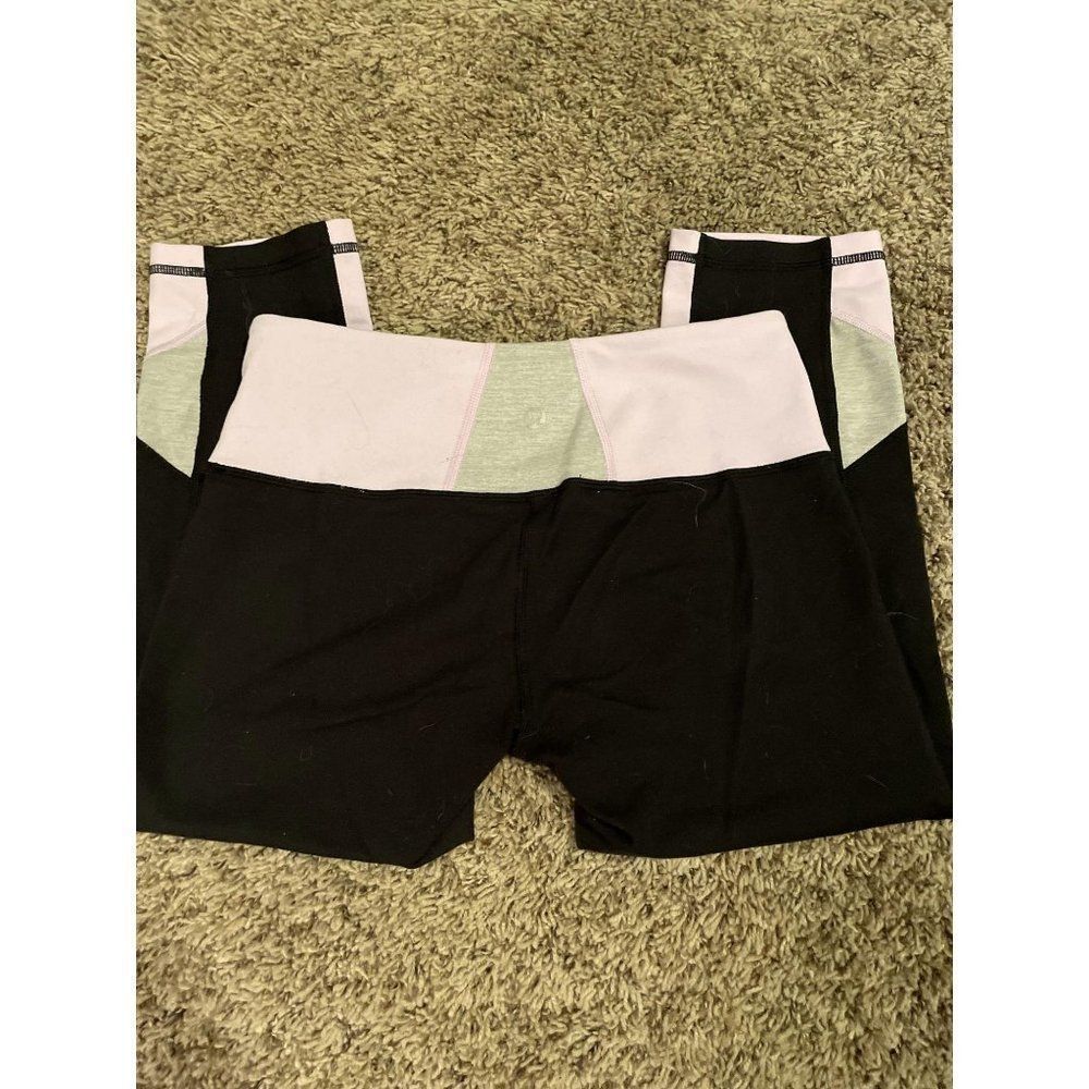 Lululemon Brand Women’s Embody Crop Luon Material Yoga Cropped Tights size 6 EUC - Picture 11 of 12